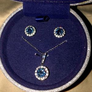Necklace earring set